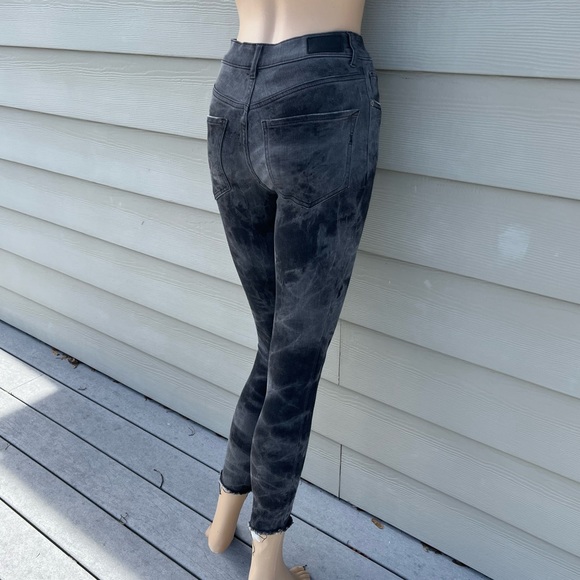 EXPRESS | High Rise Ankle Legging Stretch Jeans - Picture 7 of 11